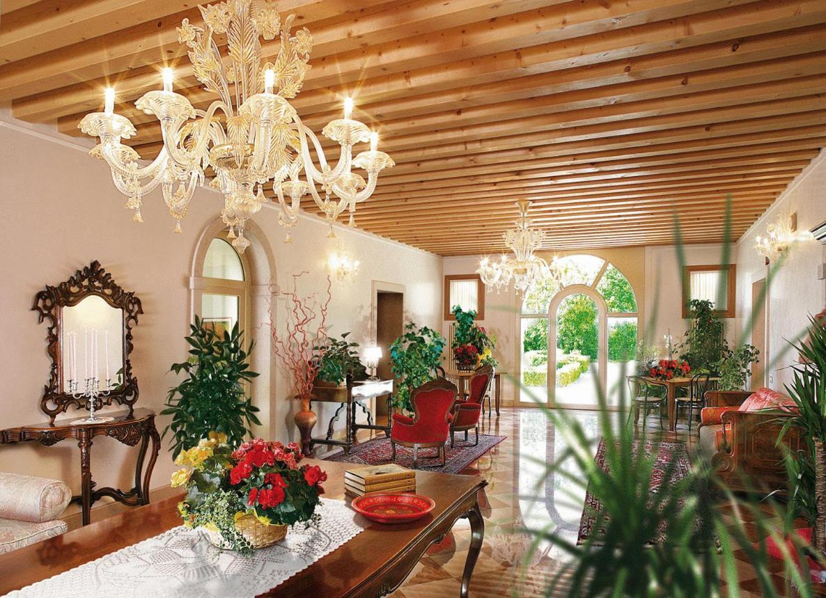 Villa Busta Hotel Montebelluna Esterno foto